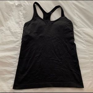 black lulu tank top size 6